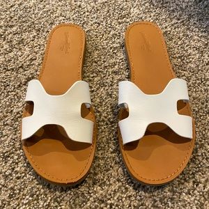 Universal Thread 2-Pack White/Camel Size 7.5